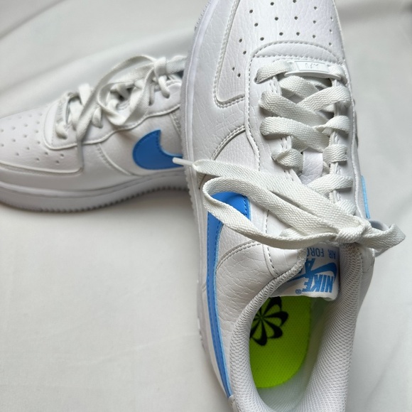 Nike Women's Air Force 1 '07 Shoe Size 8 w/Blue Swish - NEW - Picture 6 of 15